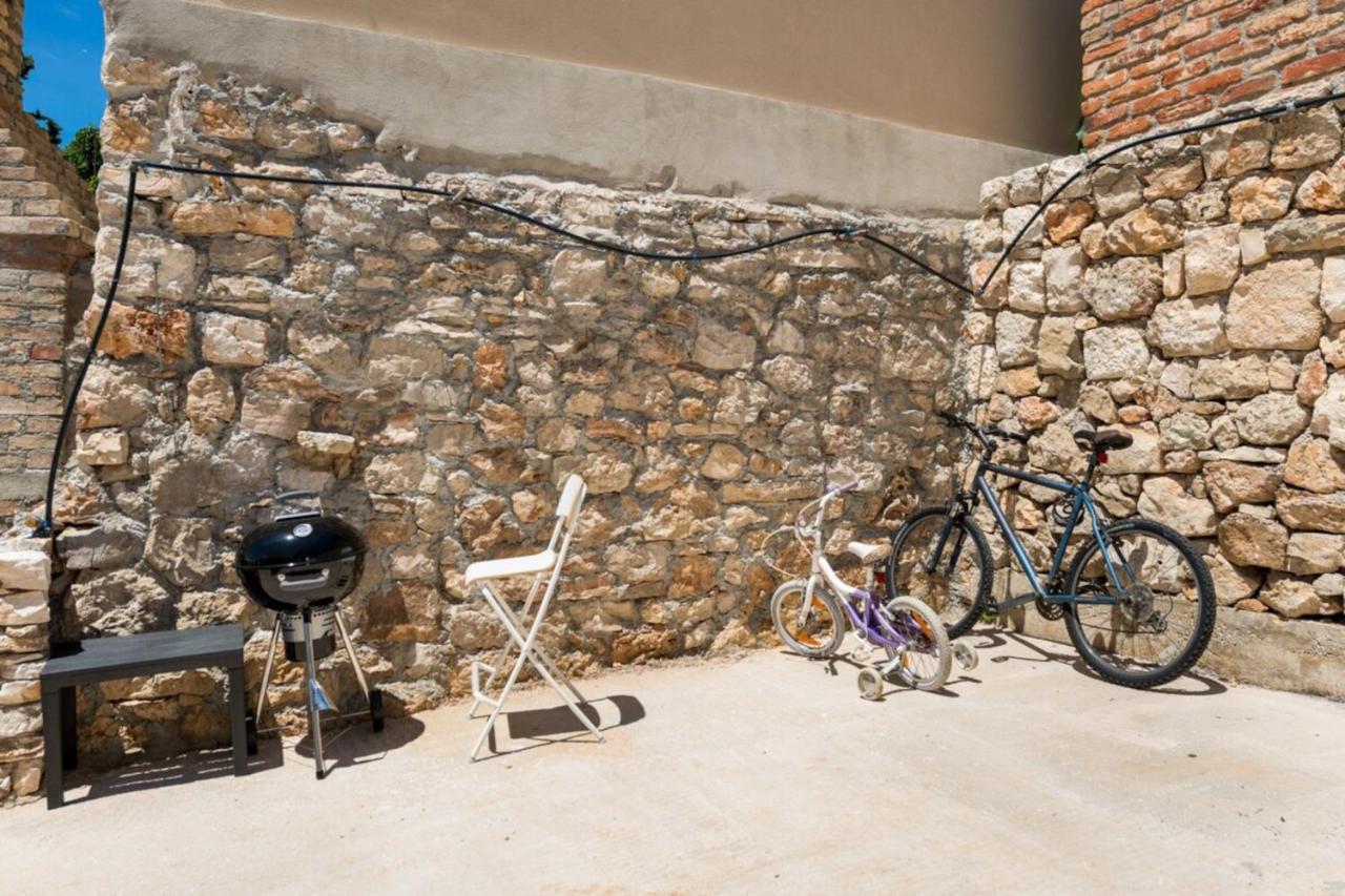 Rural House Pikola With Sea View On Vis Island Villa Komiza Exterior photo